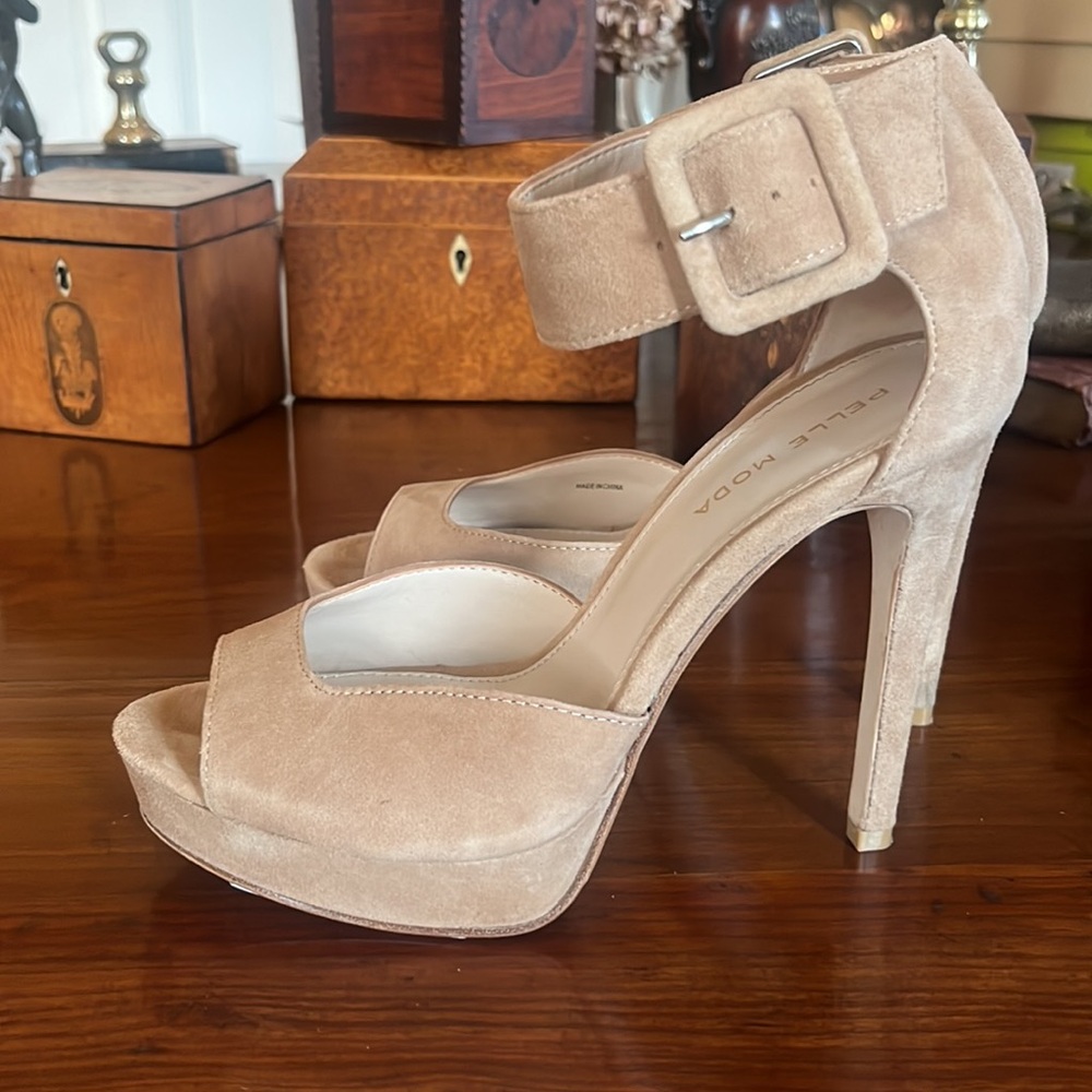 Pelle Moda O’Neal Platform Suede Heel Sandal - Picture 11 of 12